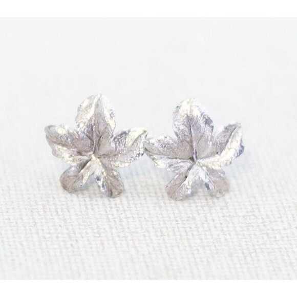 Vintage Sterling Silver Leafy Flowers Stud Earrings - A15 - Picture 1 of 3